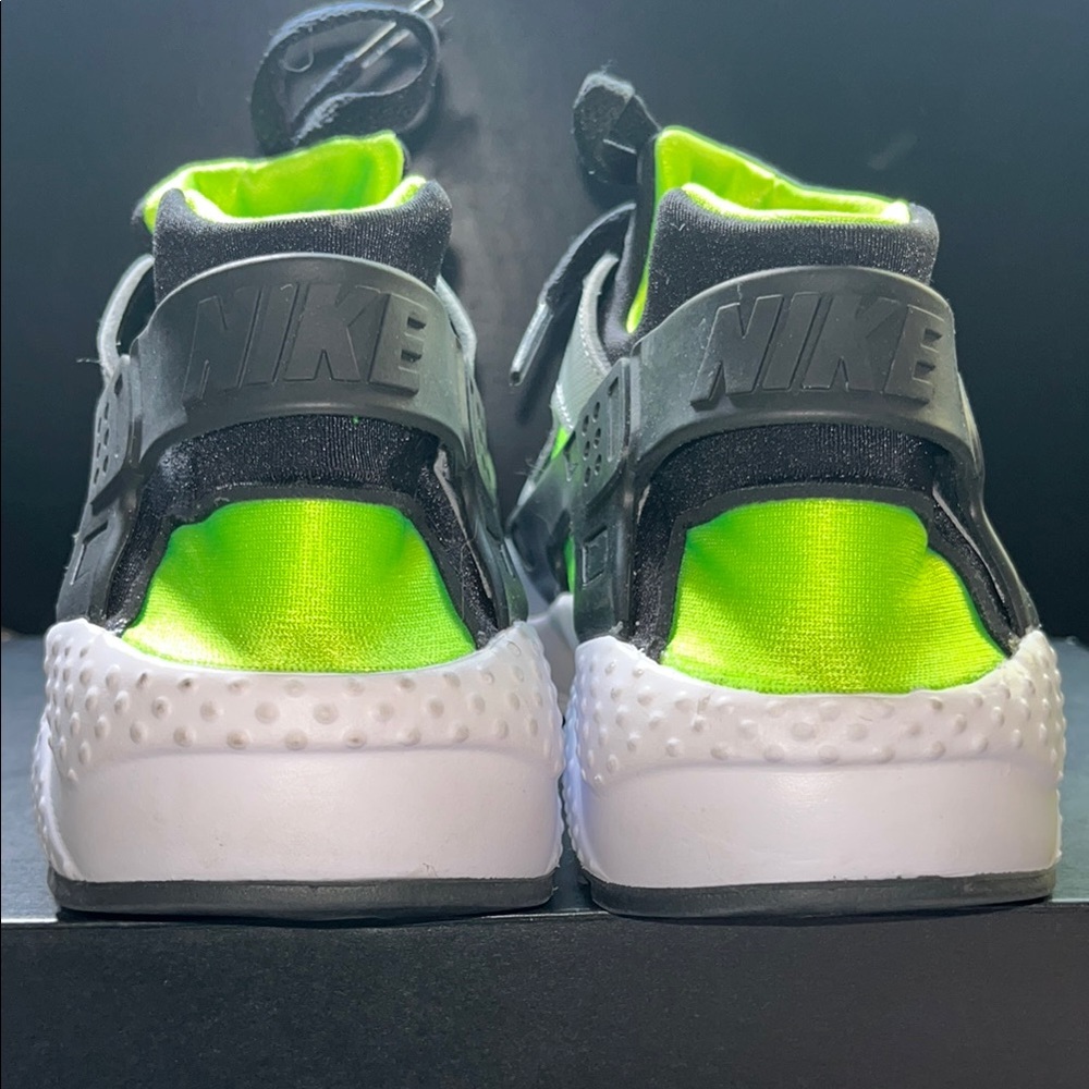 LAST CHANCE Nike Huarache sneakers - Picture 4 of 16